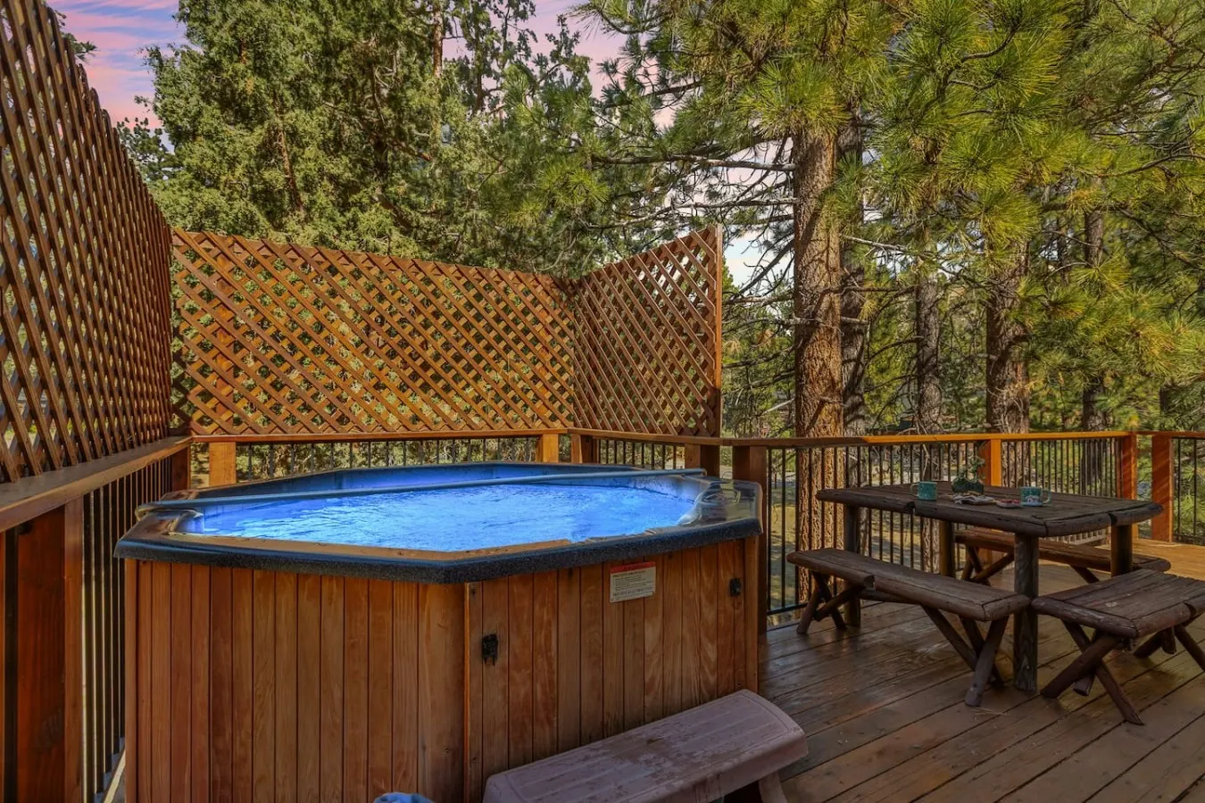 Hidden Bridge Cabin, w/ Hot Tub near the Village 1