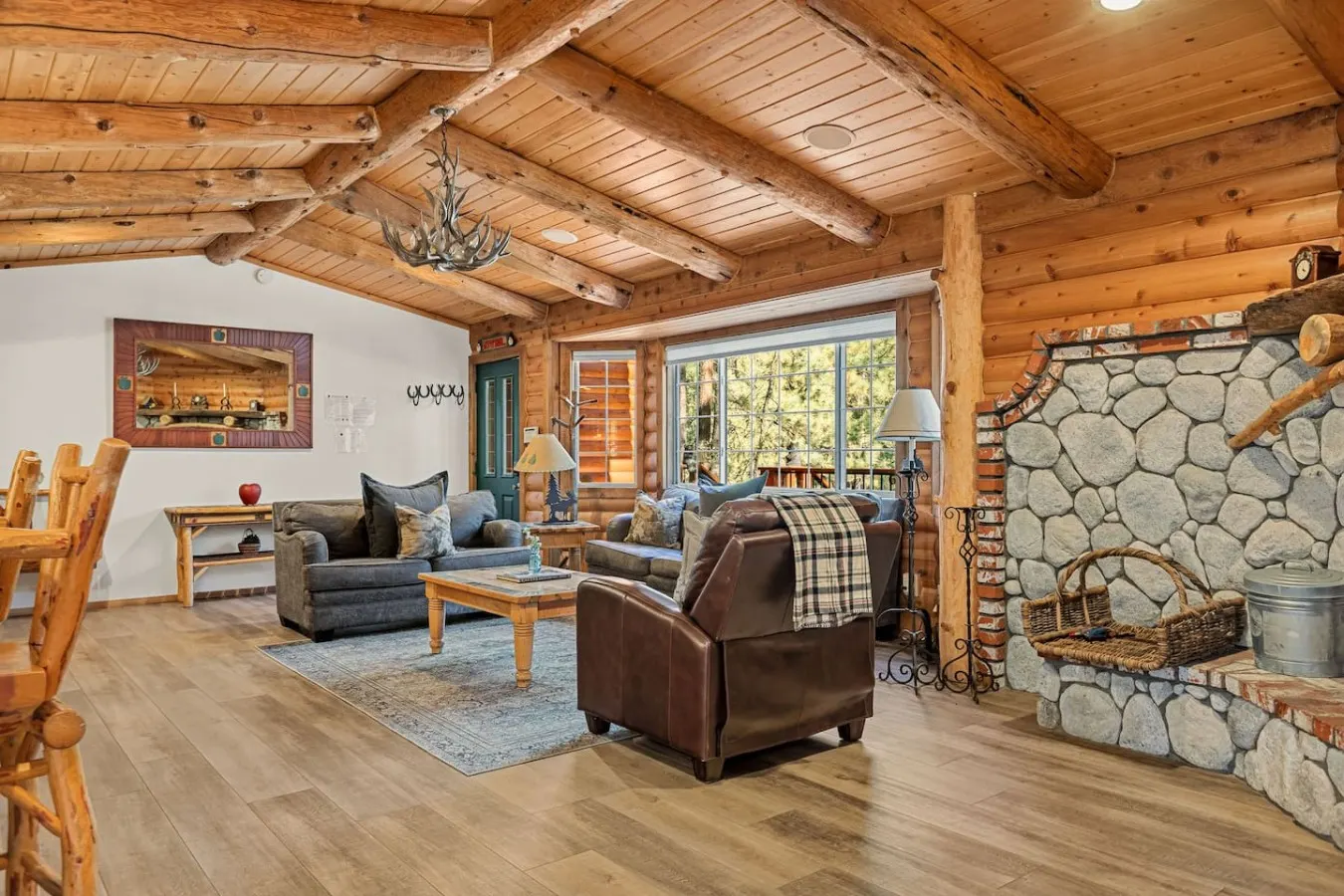 Hidden Bridge Cabin, w/ Hot Tub near the Village 11