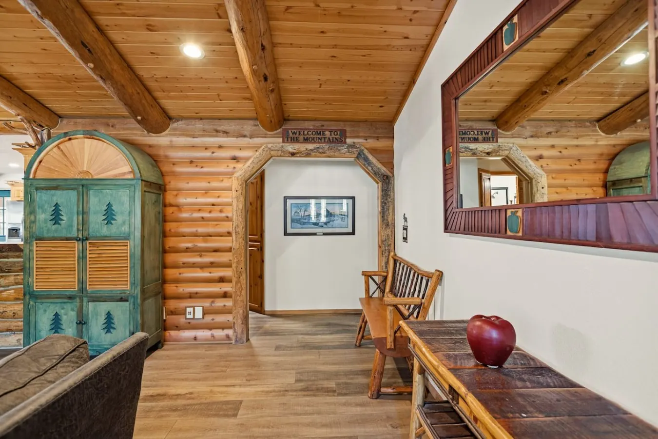 Hidden Bridge Cabin, w/ Hot Tub near the Village 15