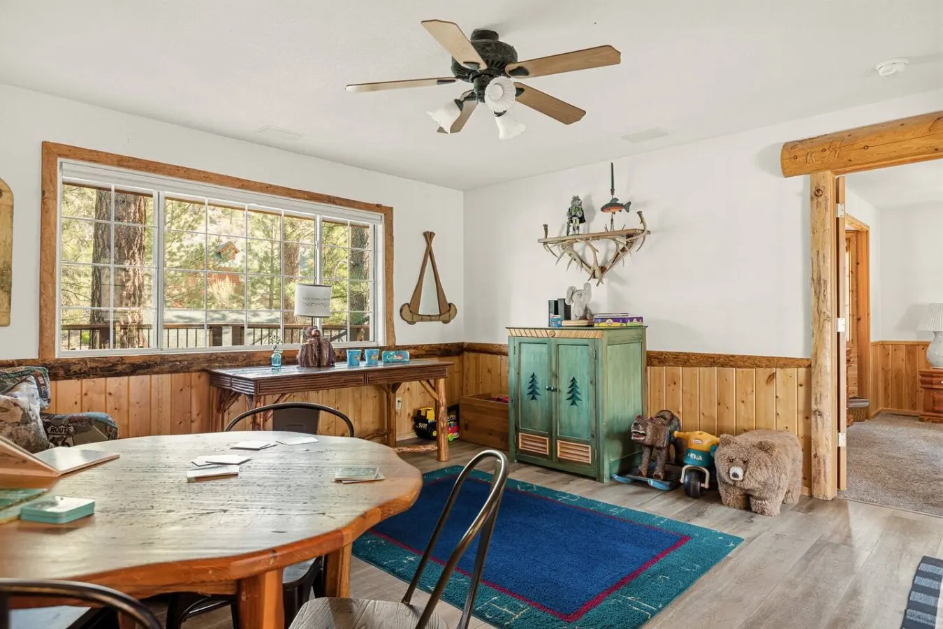 Hidden Bridge Cabin, w/ Hot Tub near the Village 17