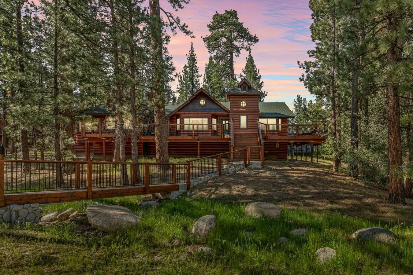 Hidden Bridge Cabin, w/ Hot Tub near the Village 5