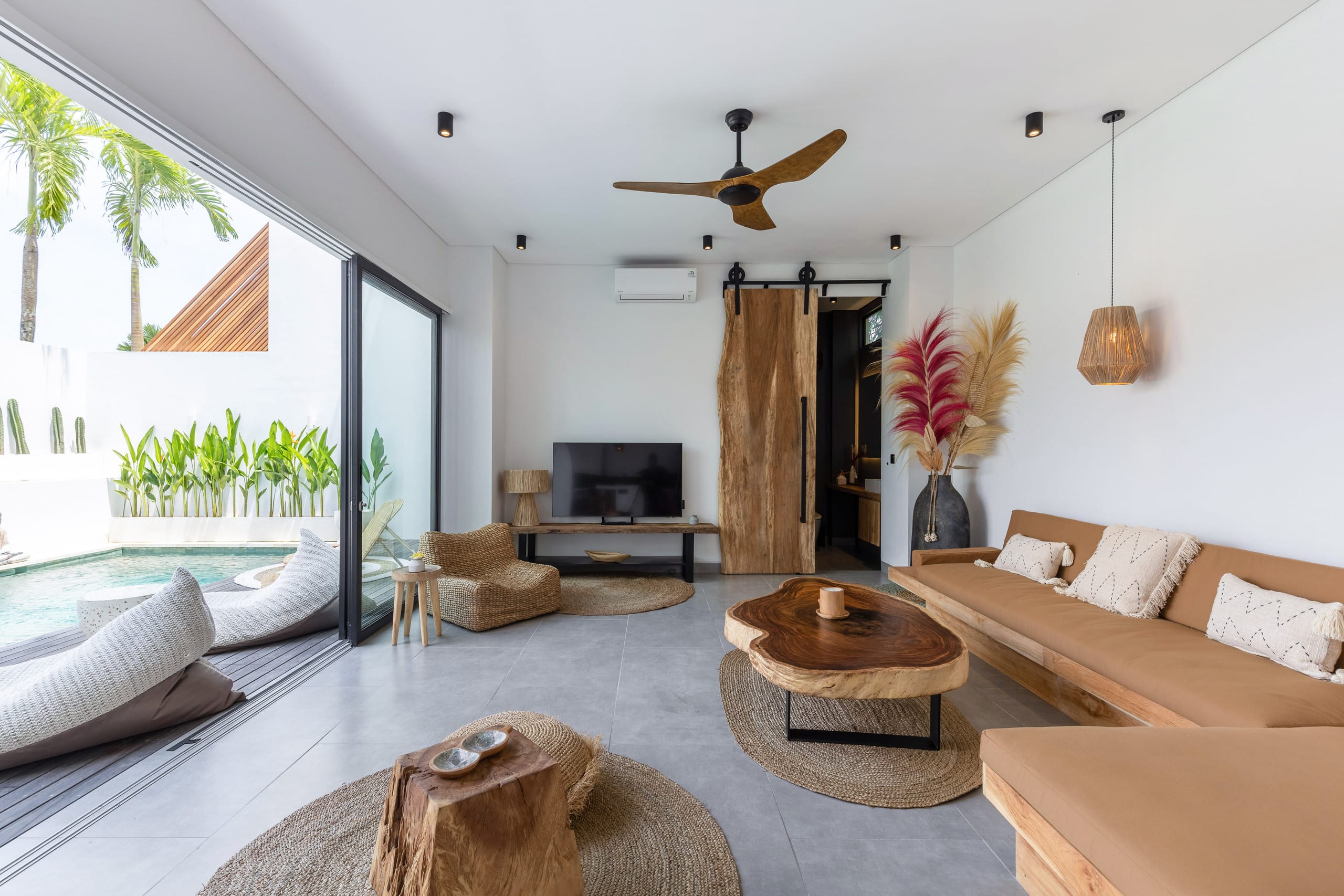 Designer 3BR Pool Villa 11