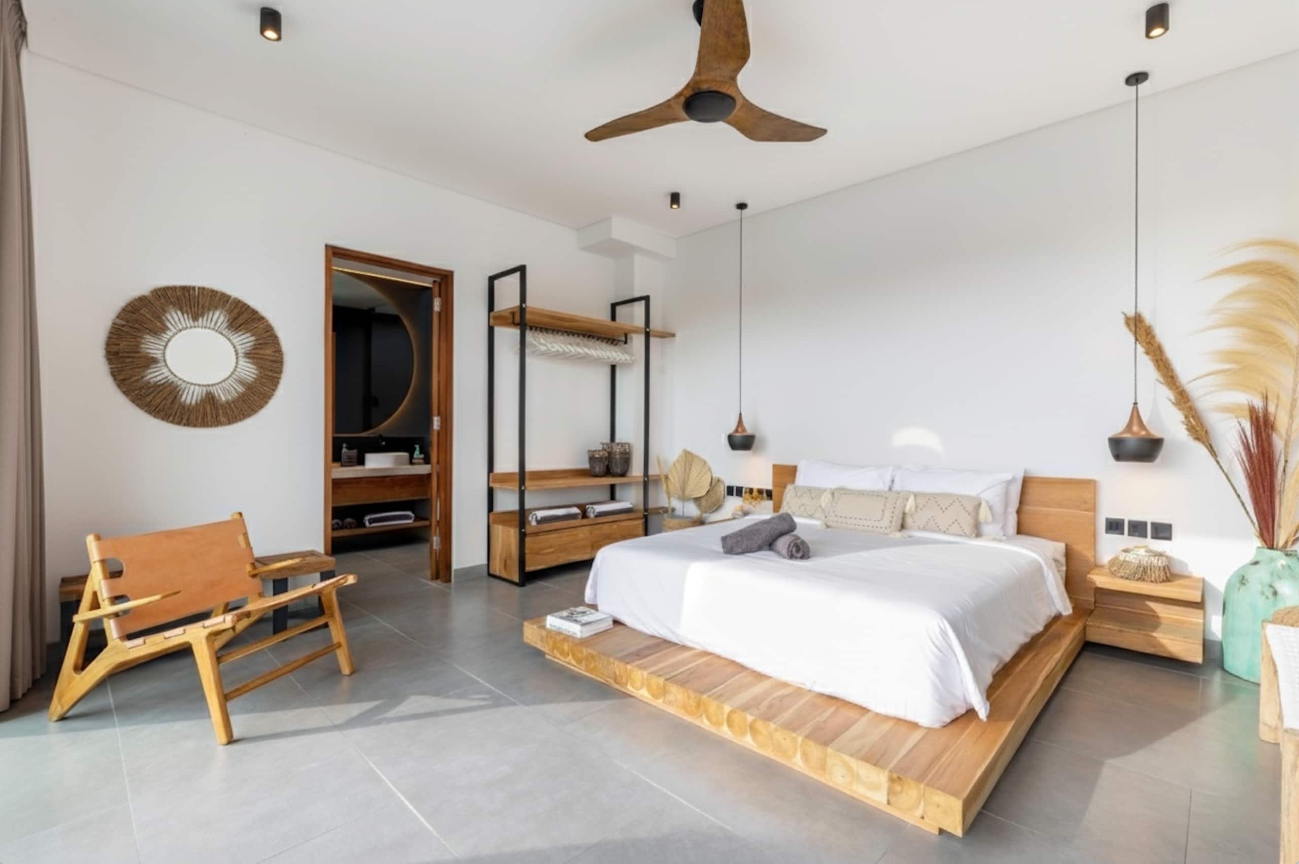 Designer 3BR Pool Villa 28