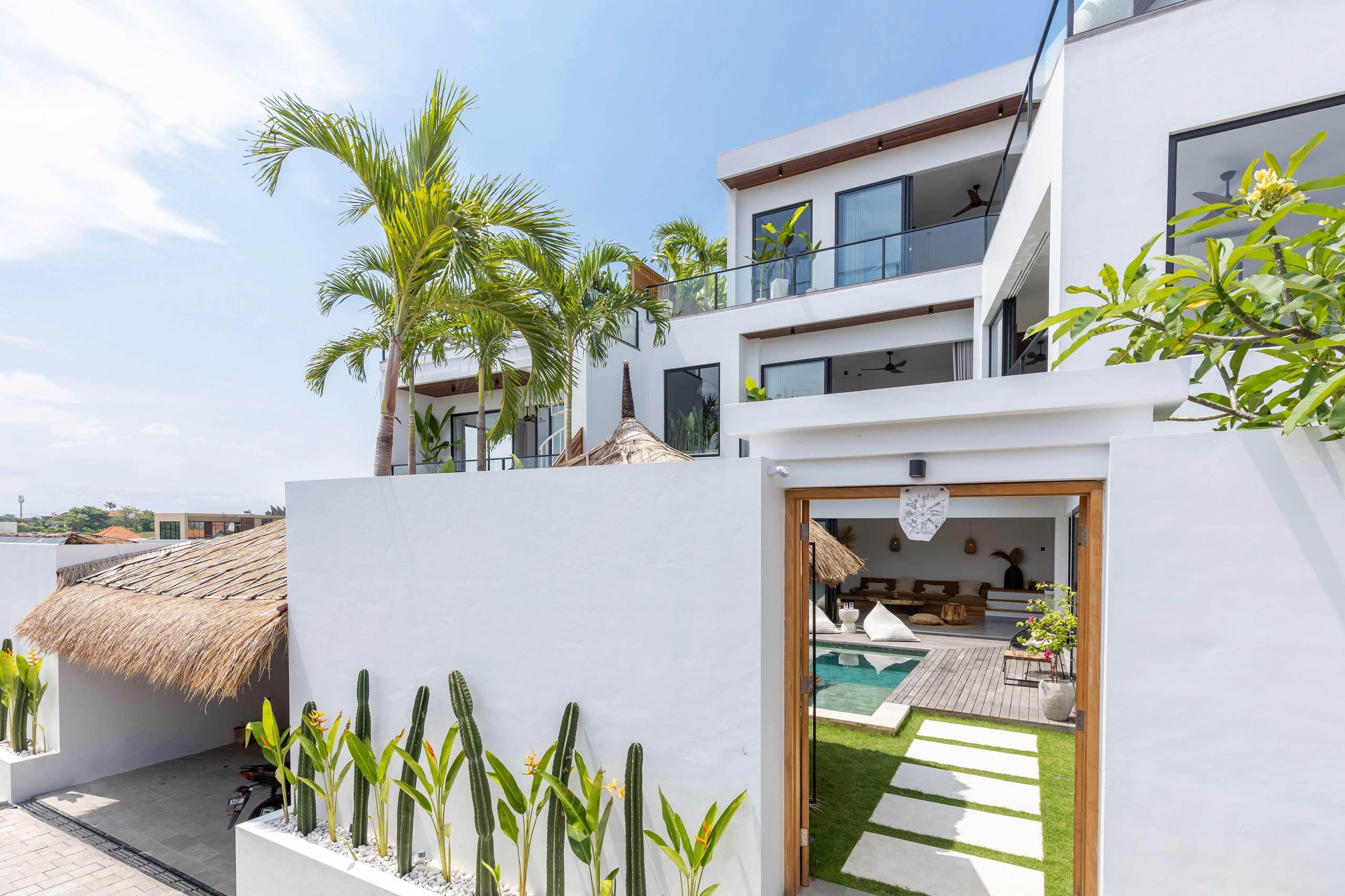 Designer 3BR Pool Villa — photo 5