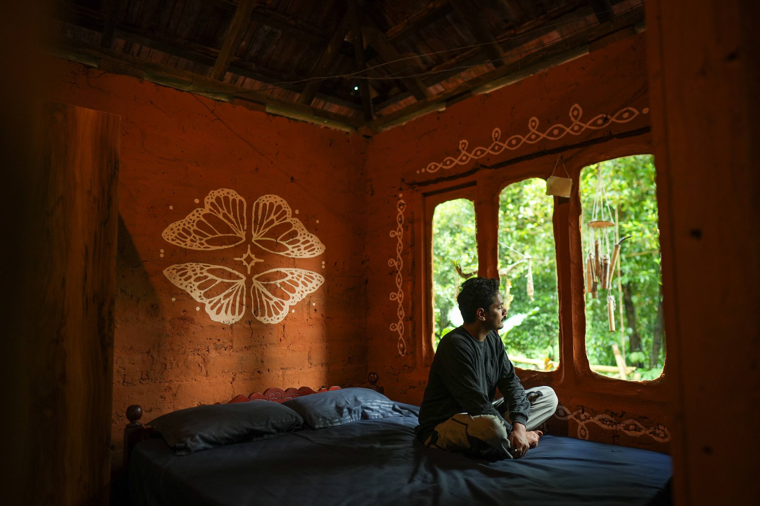 Roots&routes - a cozy mud house with mountain view 3