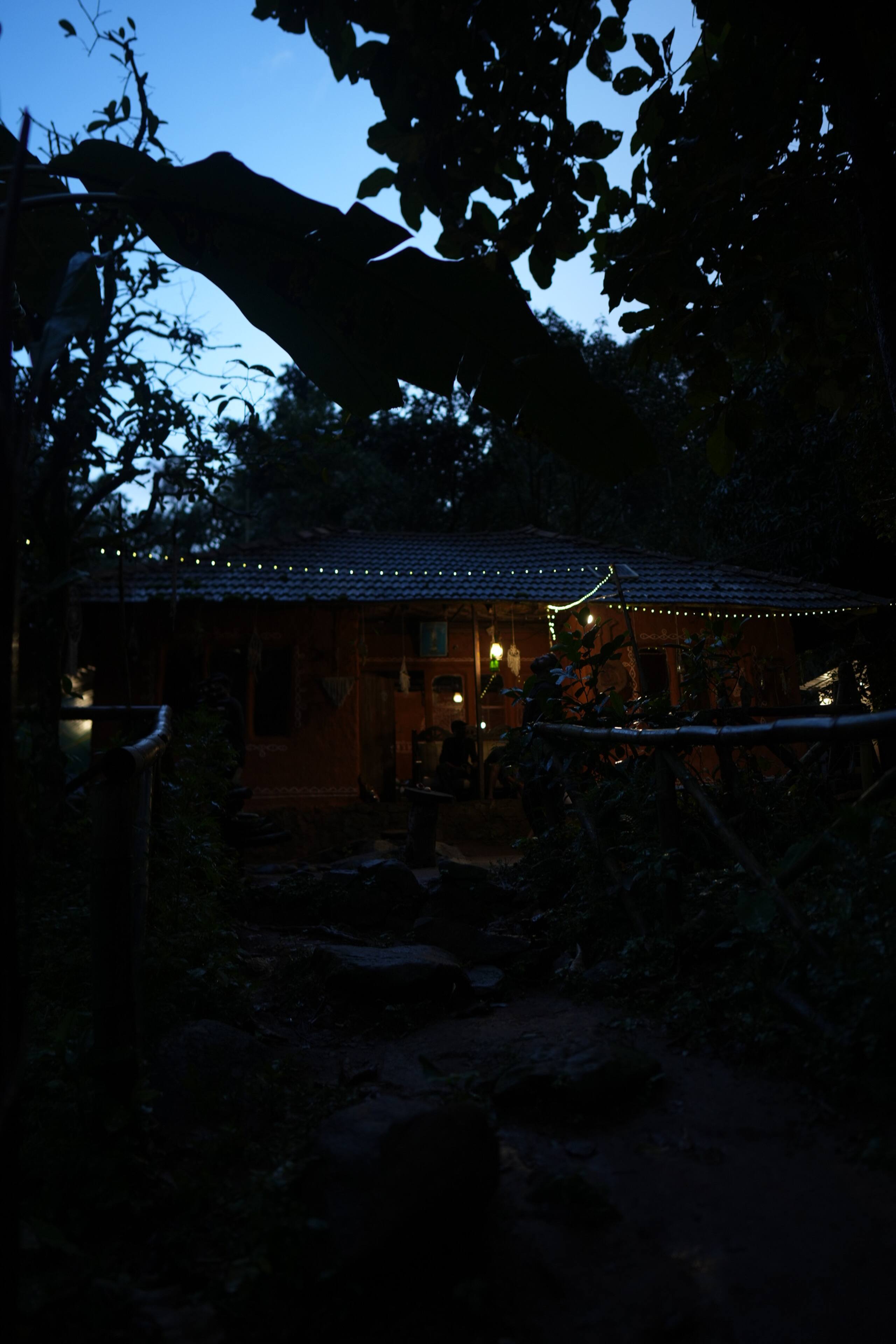Roots&routes - a cozy mud house with mountain view 6