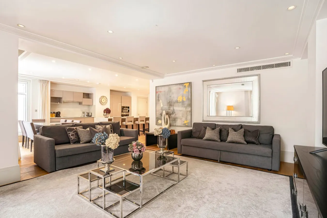 Mayfair Park Lane | Huge Balcony Overlooking Hyde Park | Concierge | AC | Elevator Access