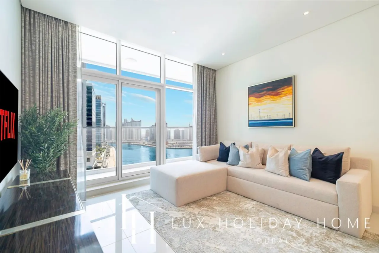 LUX The Bays Edge Canal View Suite 2