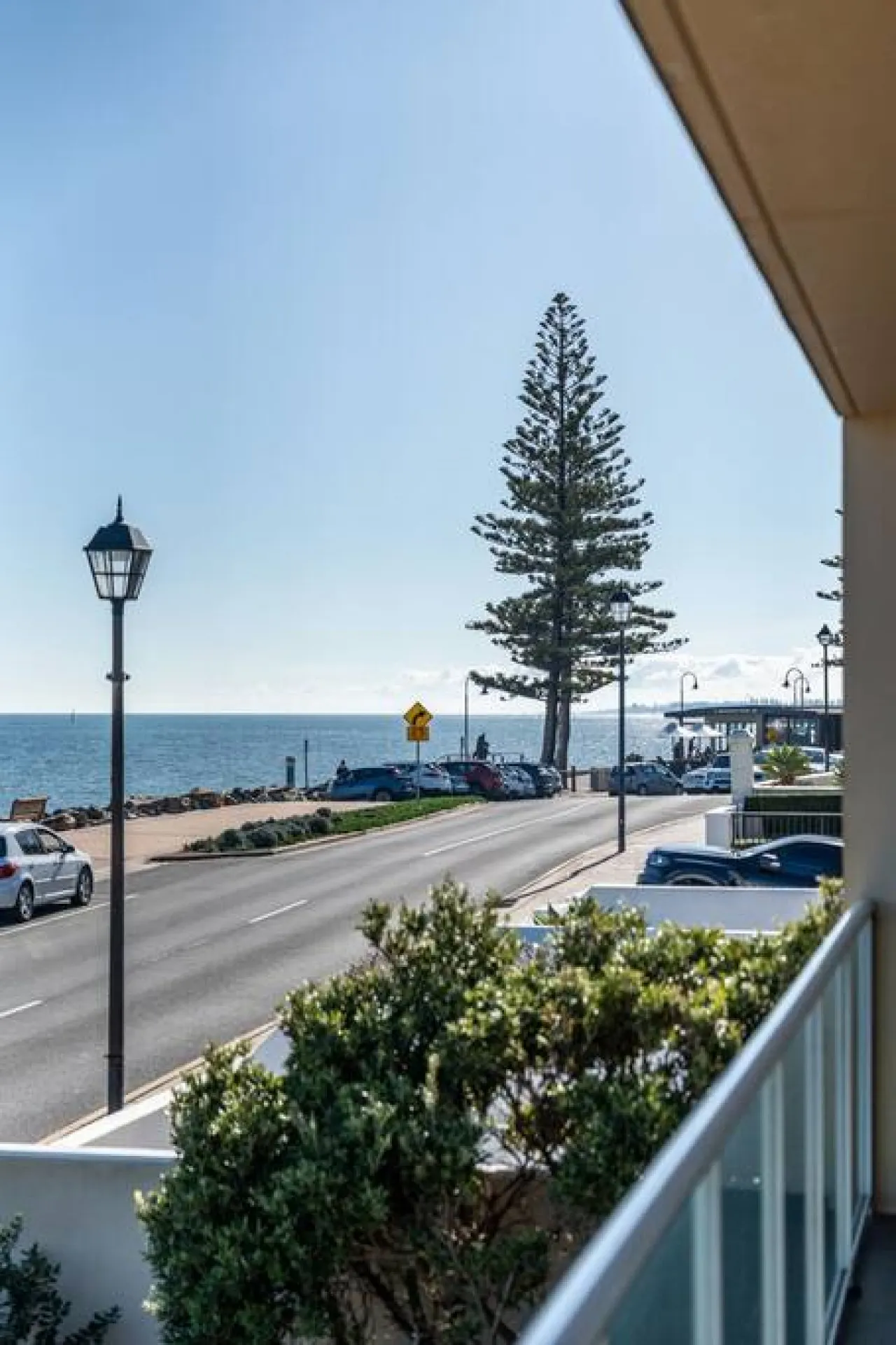 Sea esta! on the Esplanade: A Beachfront Stay 10