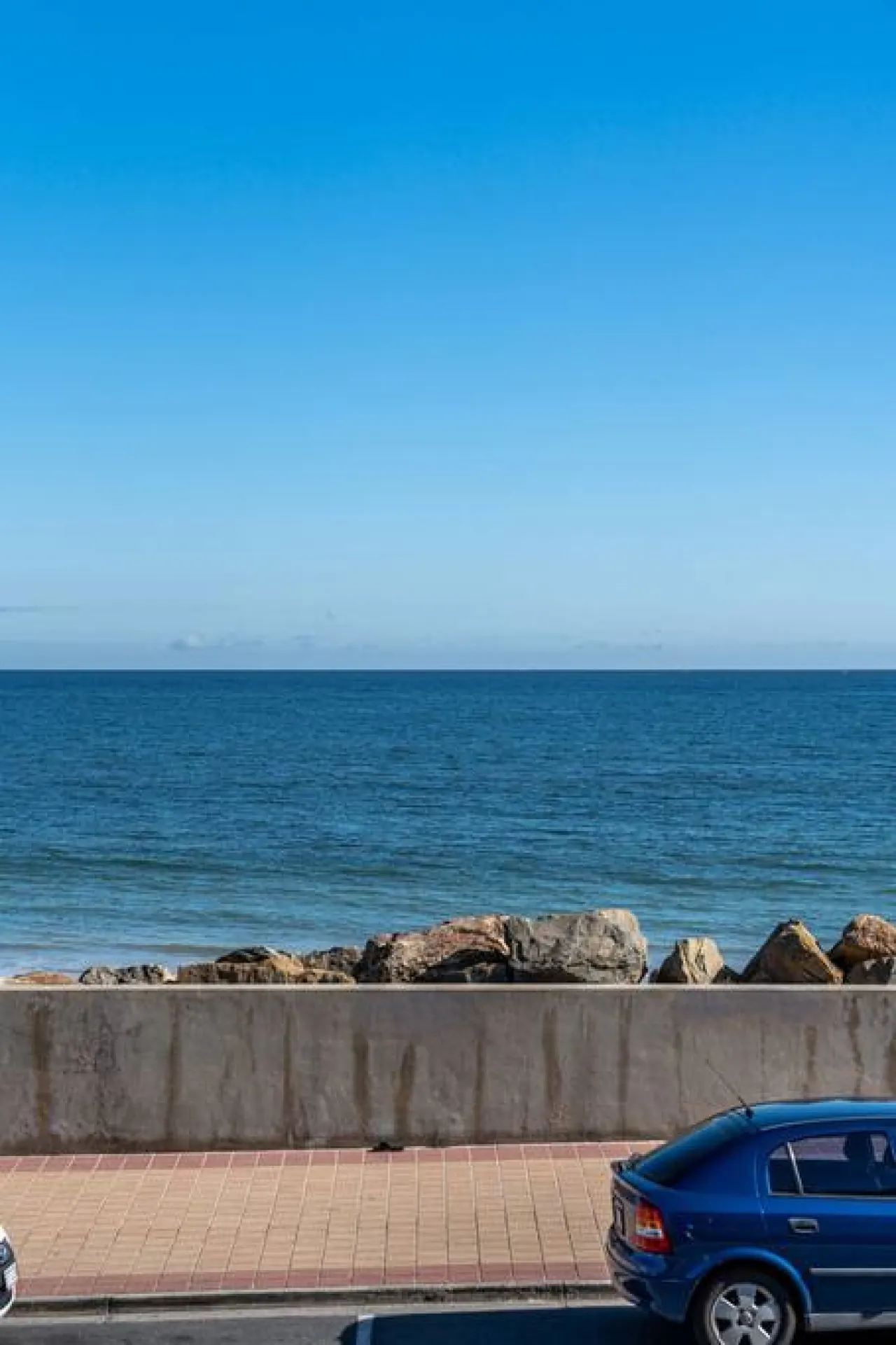 Sea esta! on the Esplanade: A Beachfront Stay 11
