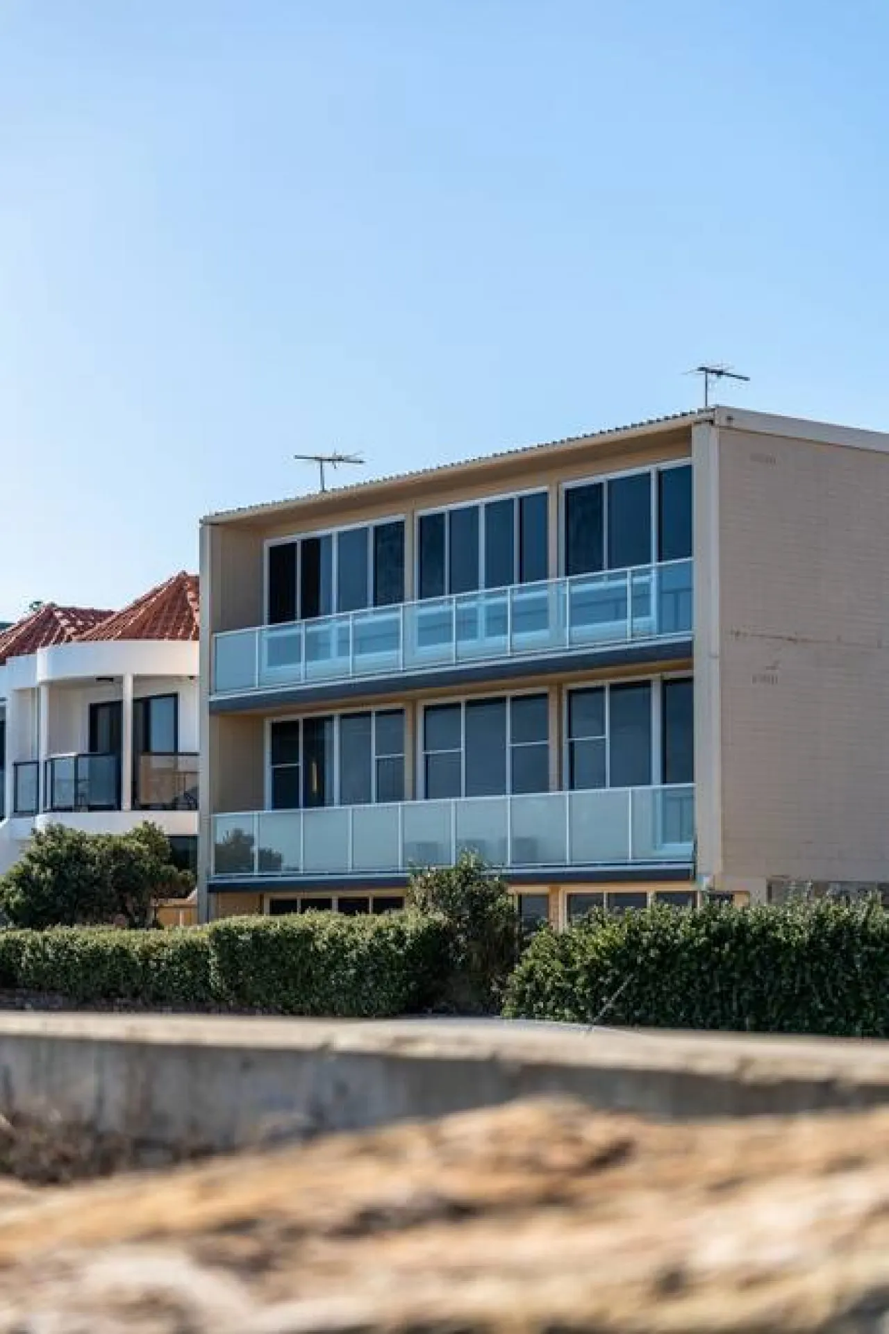 Sea esta! on the Esplanade: A Beachfront Stay 6