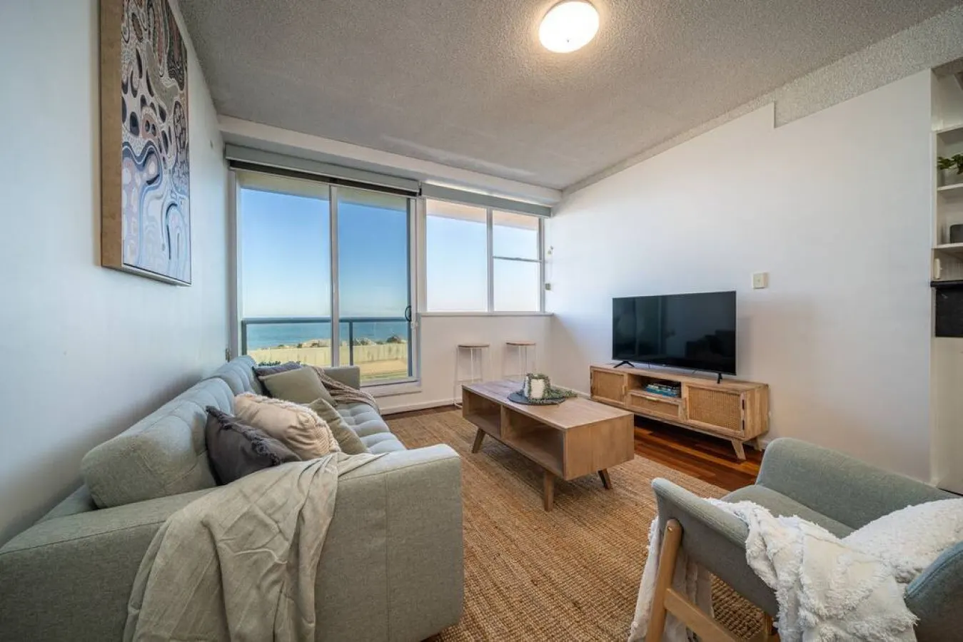 Sea esta! on the Esplanade: A Beachfront Stay 7
