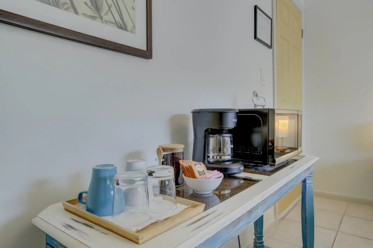 LoKal Rental 2B - Relaxing bedroom 3