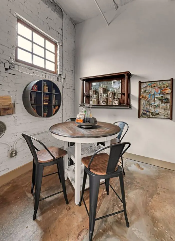 Downtown Luxury Loft- Steps to Silos/Baylor/McLane — photo 4