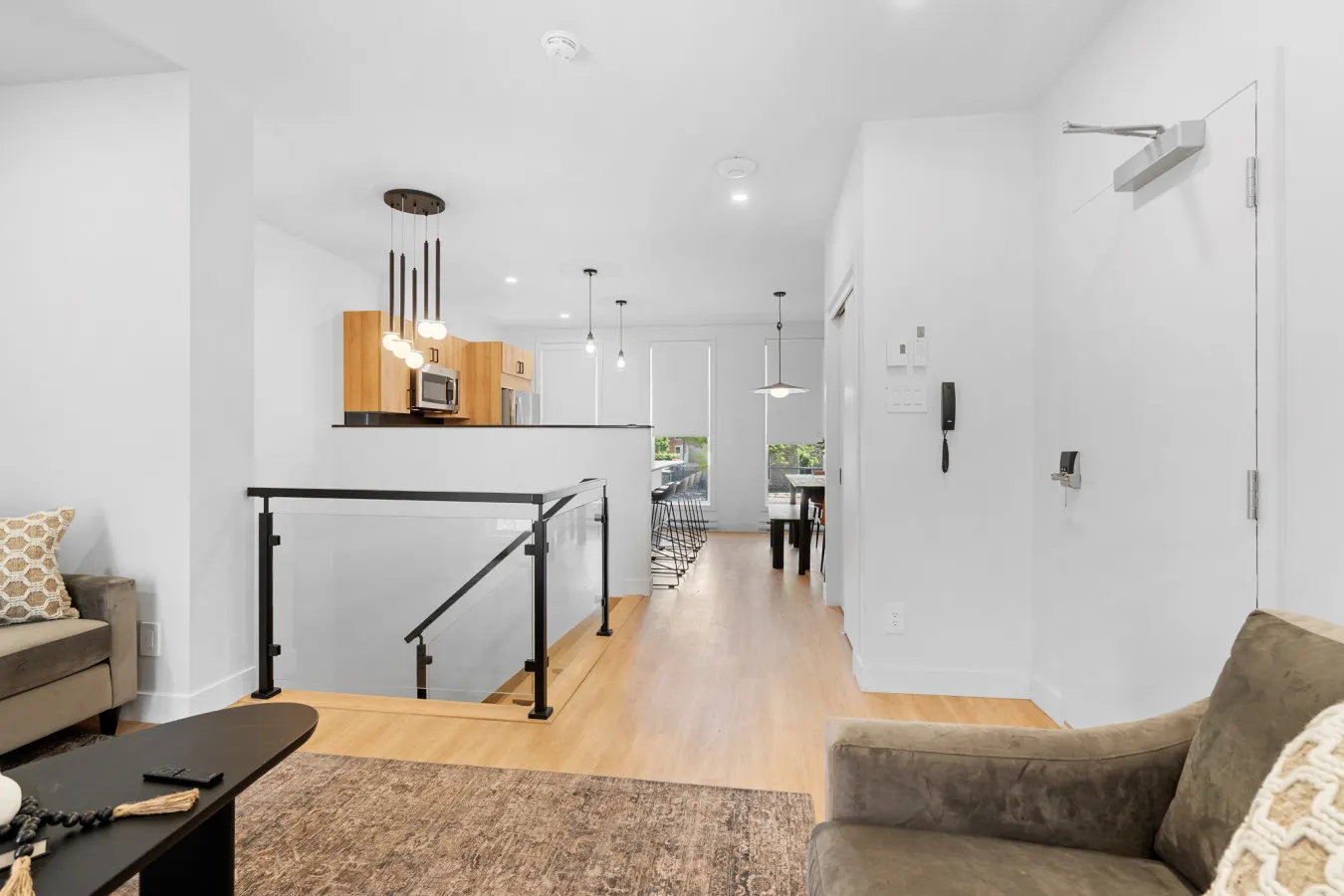 Plateau - Grand New 2bdr in Habitat Plateau by Denstays - Unit 102 4