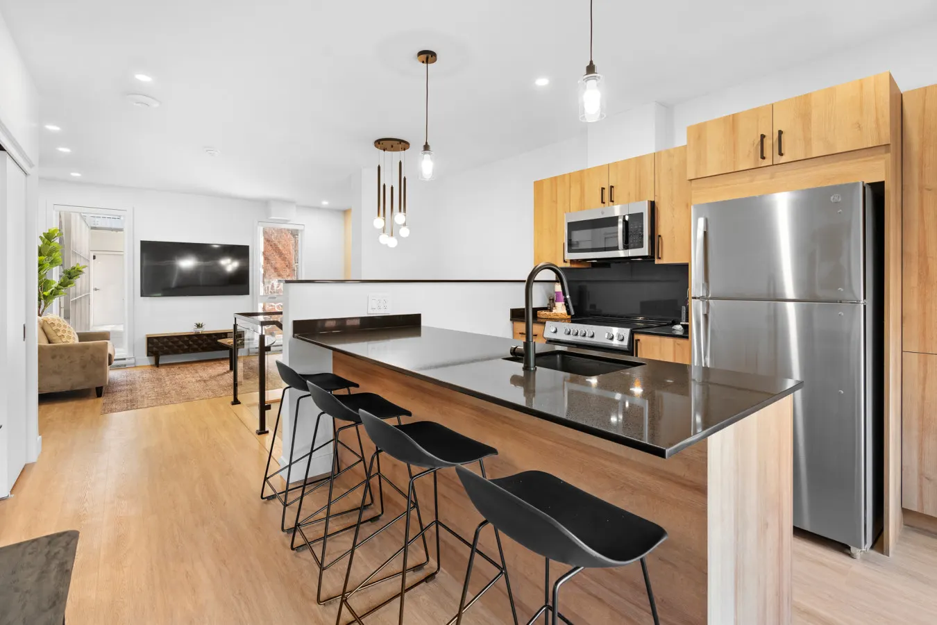 Plateau - Grand New 2bdr in Habitat Plateau by Denstays - Unit 102 6
