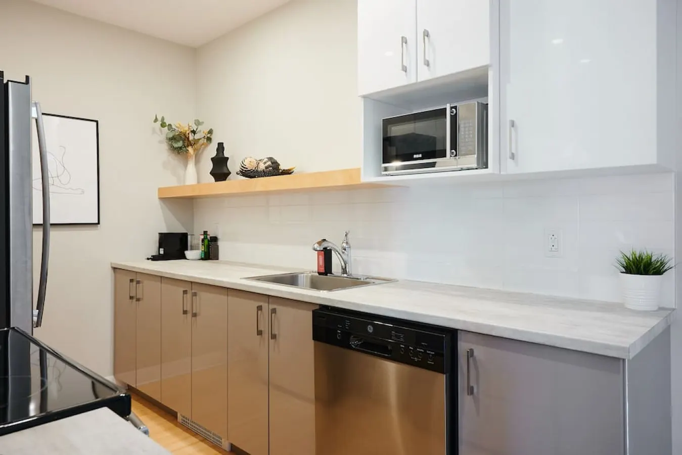 Little Italy - Trendy Little Italy 3 Bedroom Condo 20