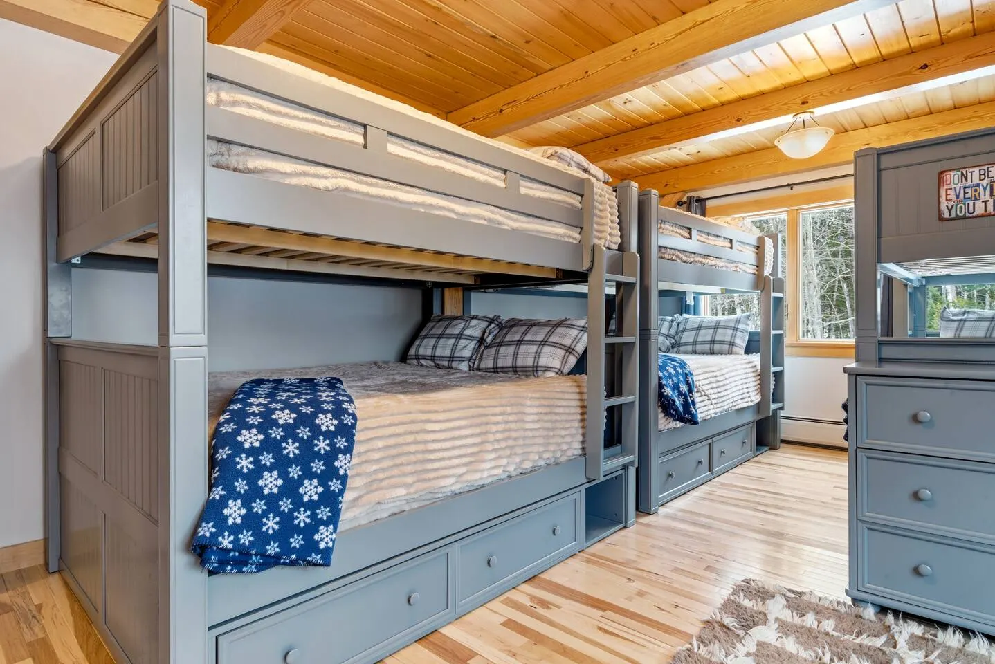 Viking Village Chalet - Ski In/Ski Out Sleeps 16 10