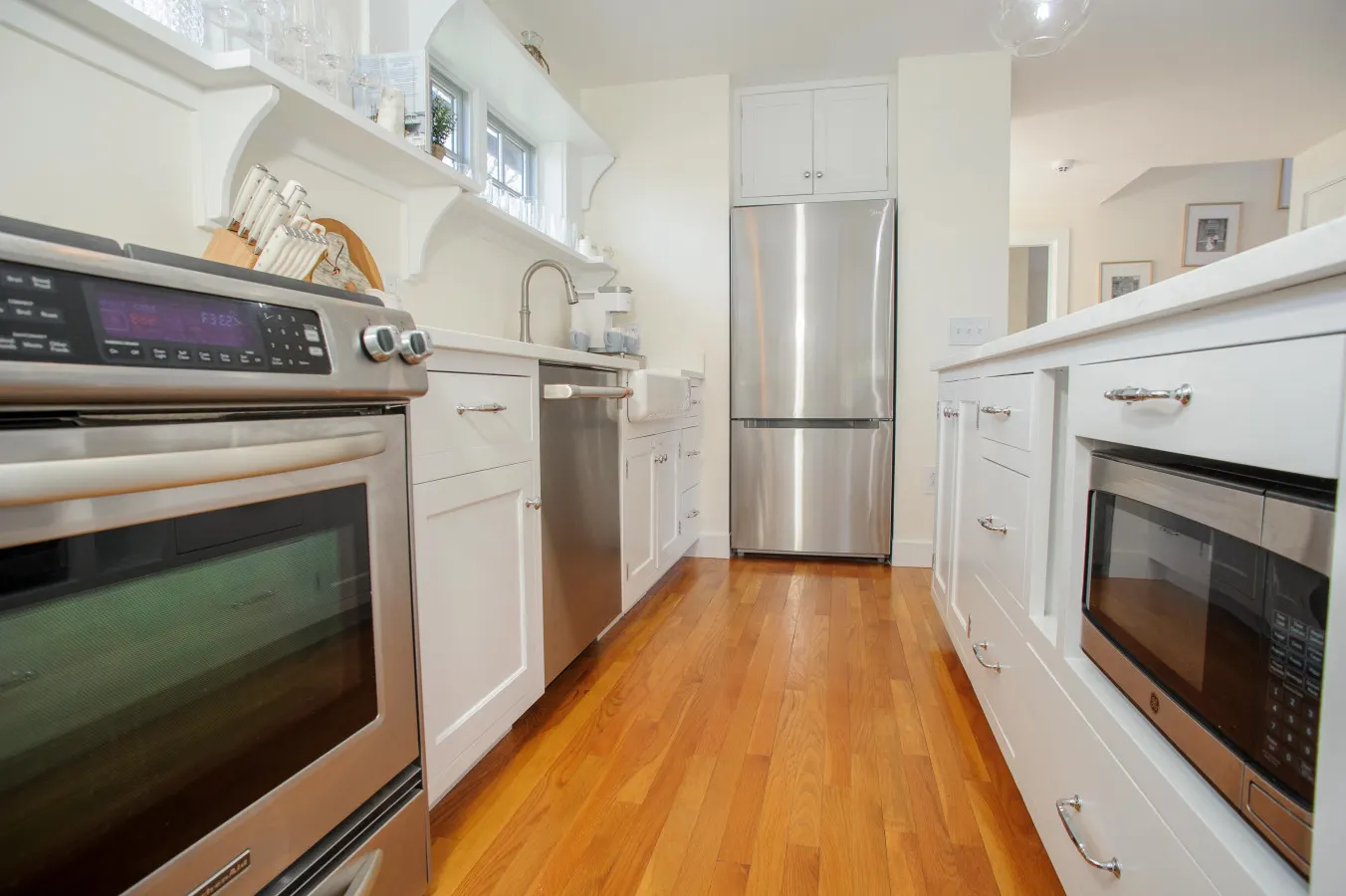 Cottage Bliss, Walkable to Beach & Town 9