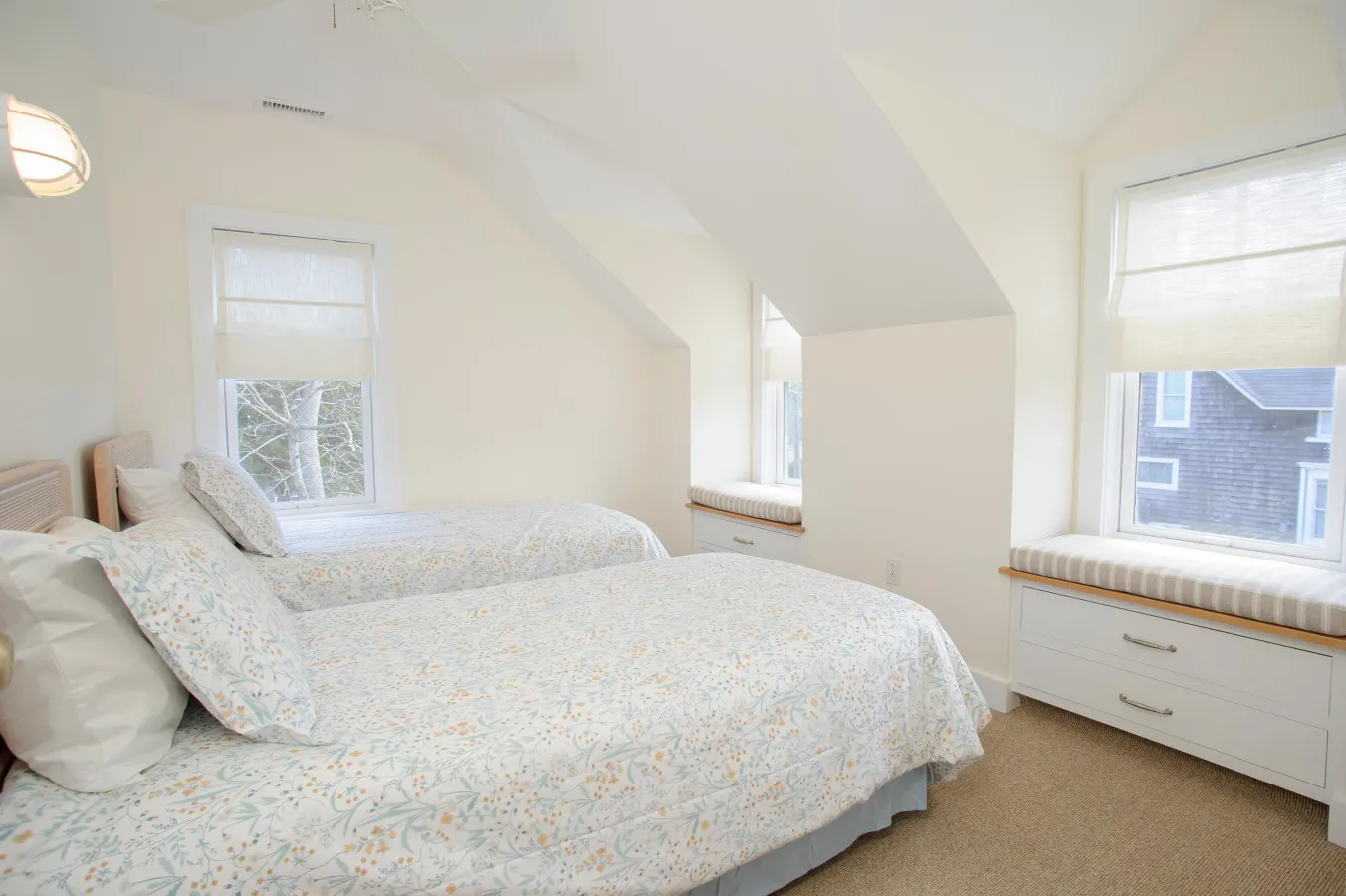 Cottage Bliss, Walkable to Beach & Town 6