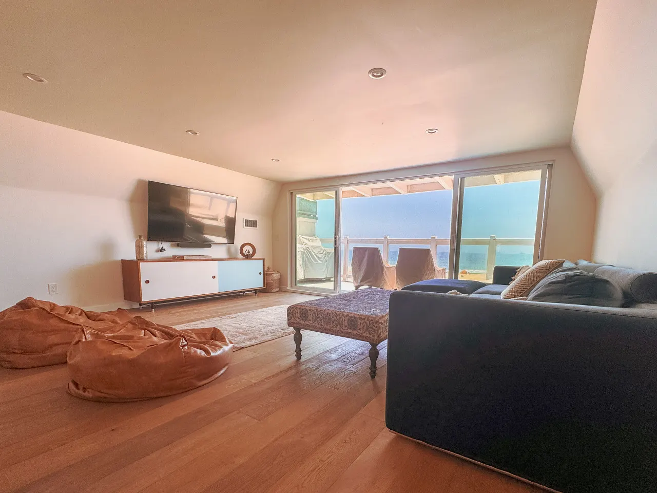 Oceanfront Penthouse On Sand - Epic Views/Sunsets! 7