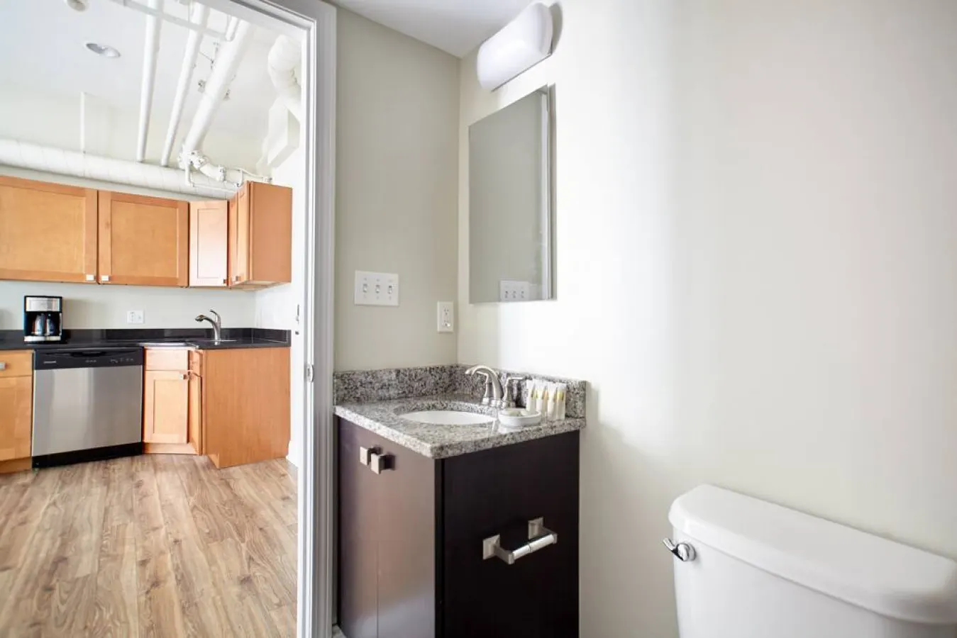FIDI 2br Keyless Entry Fully Furnished 9