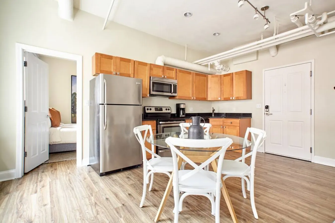 FIDI 2br Keyless Entry Fully Furnished 14