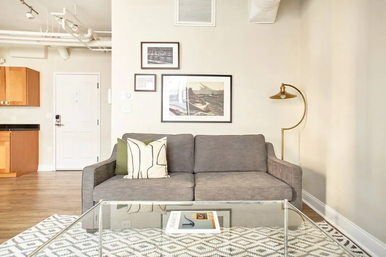 FIDI 2br Keyless Entry Fully Furnished 7