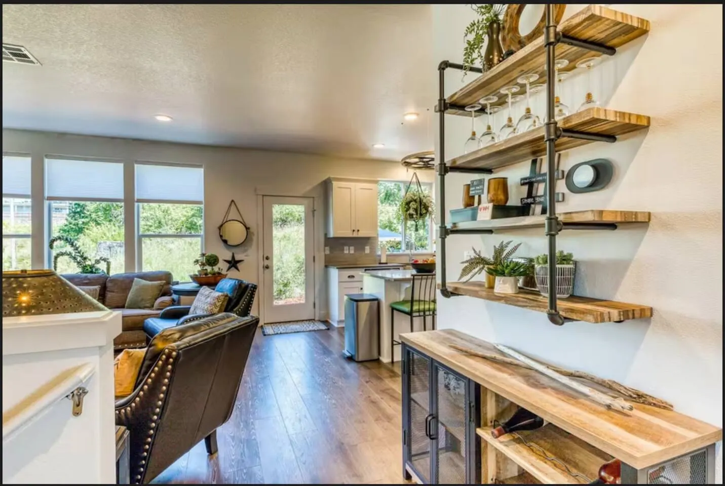Rockrose Retreat- New Home with EV Charging — photo 4