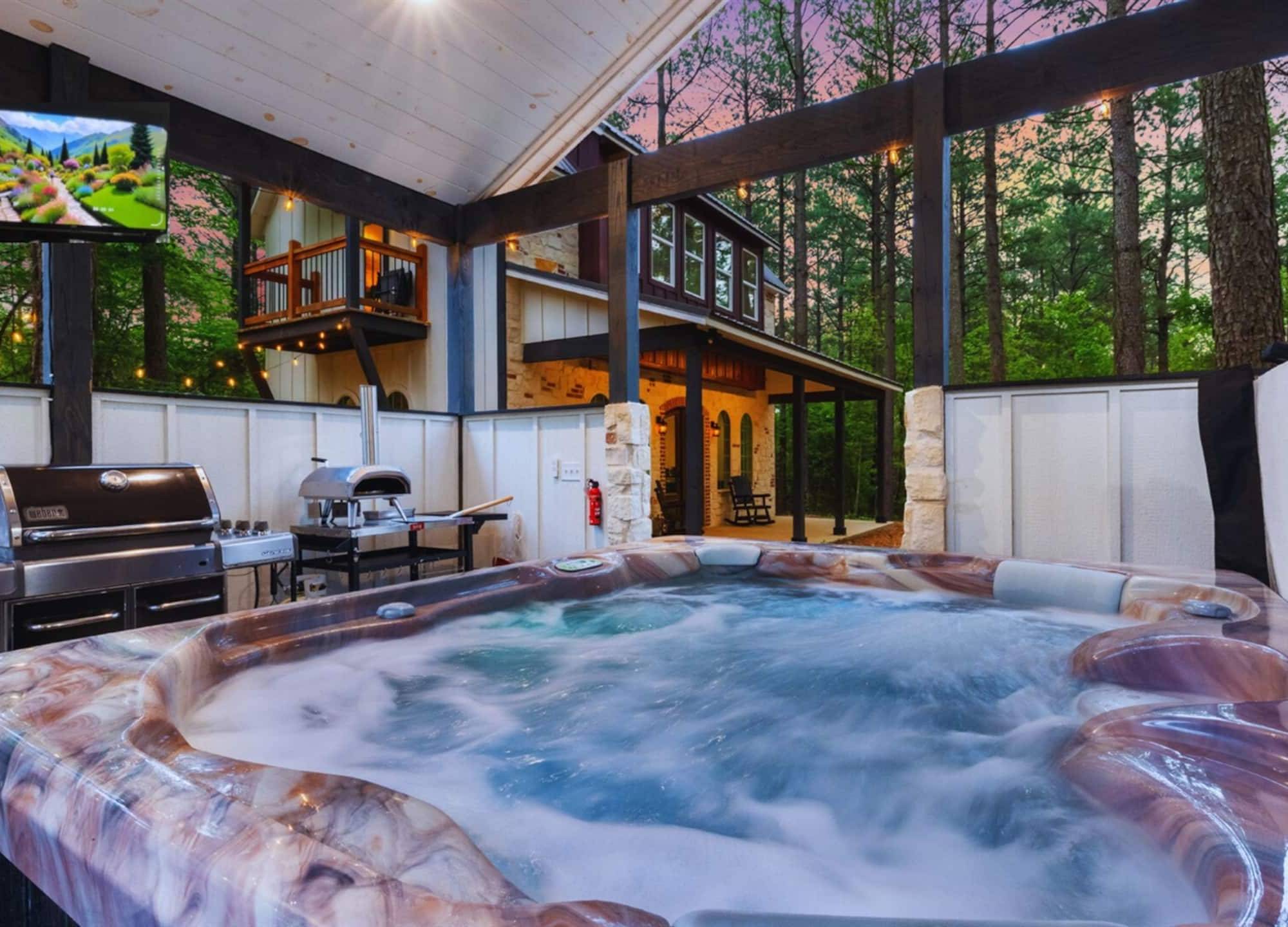 Romantic Retreat Cabin — photo 1
