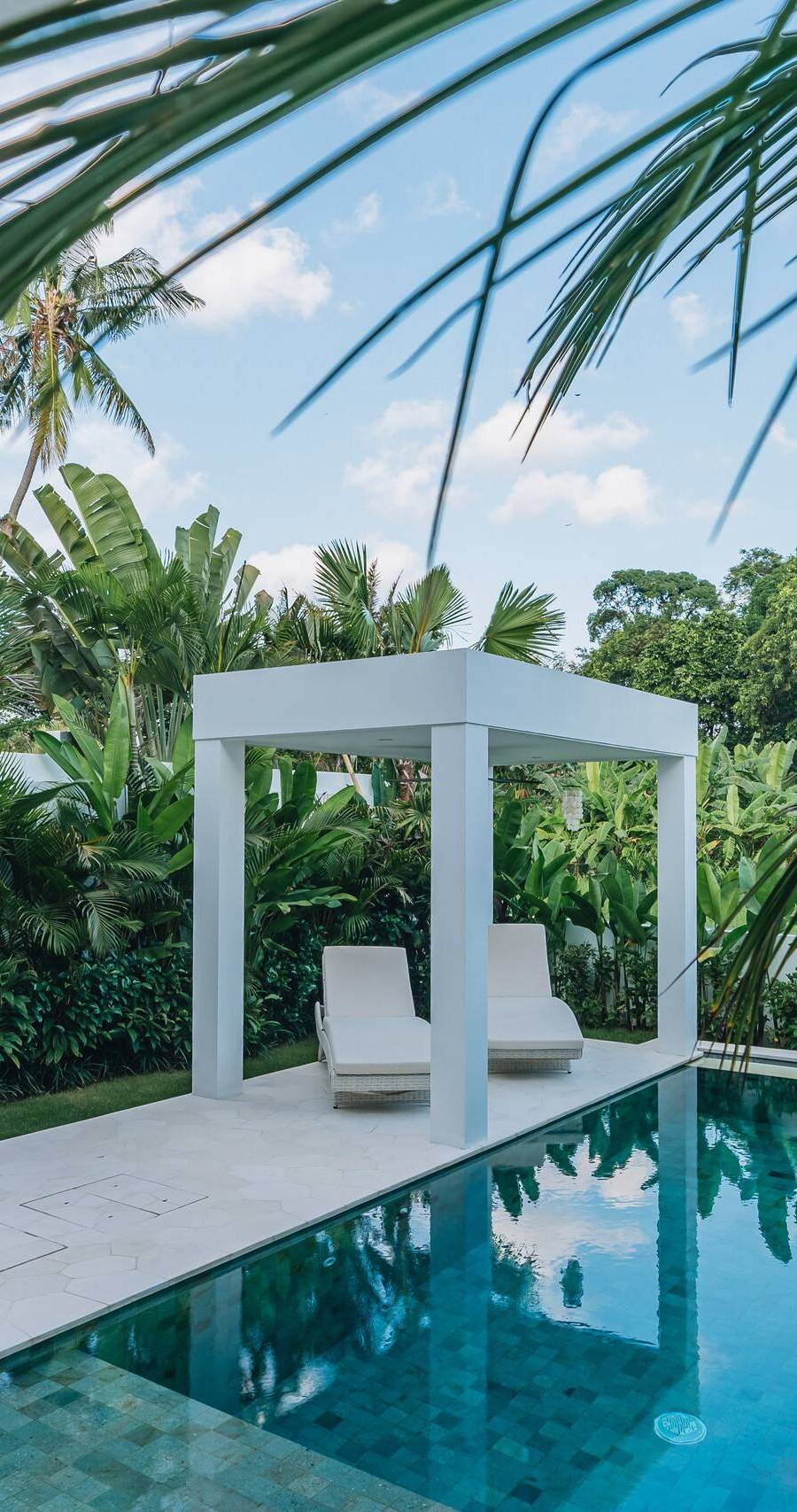 Stunning 3BR Property, Rooftop, Bathtub, 12m Pool — photo 2