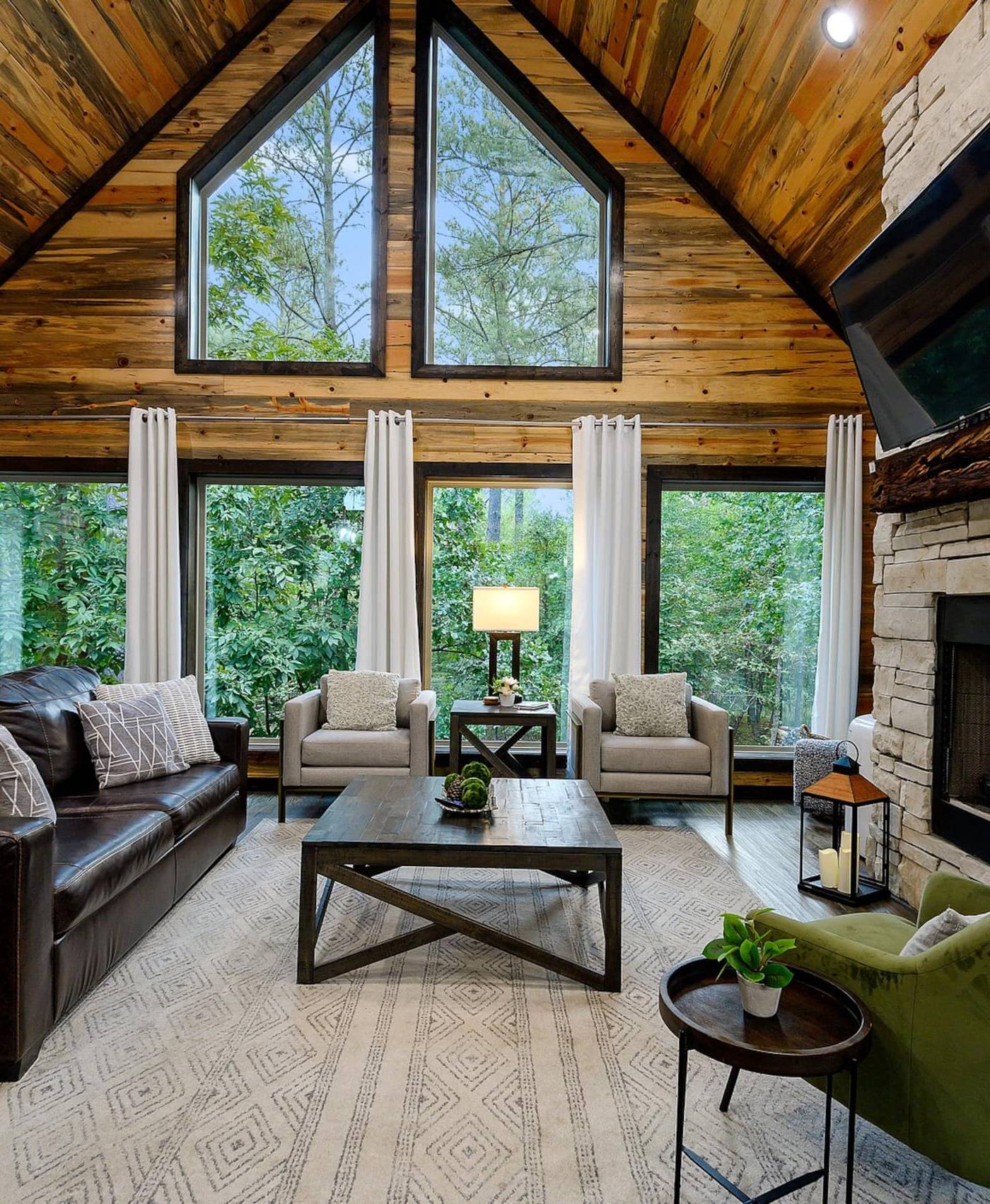 Vaulted Pines — photo 1