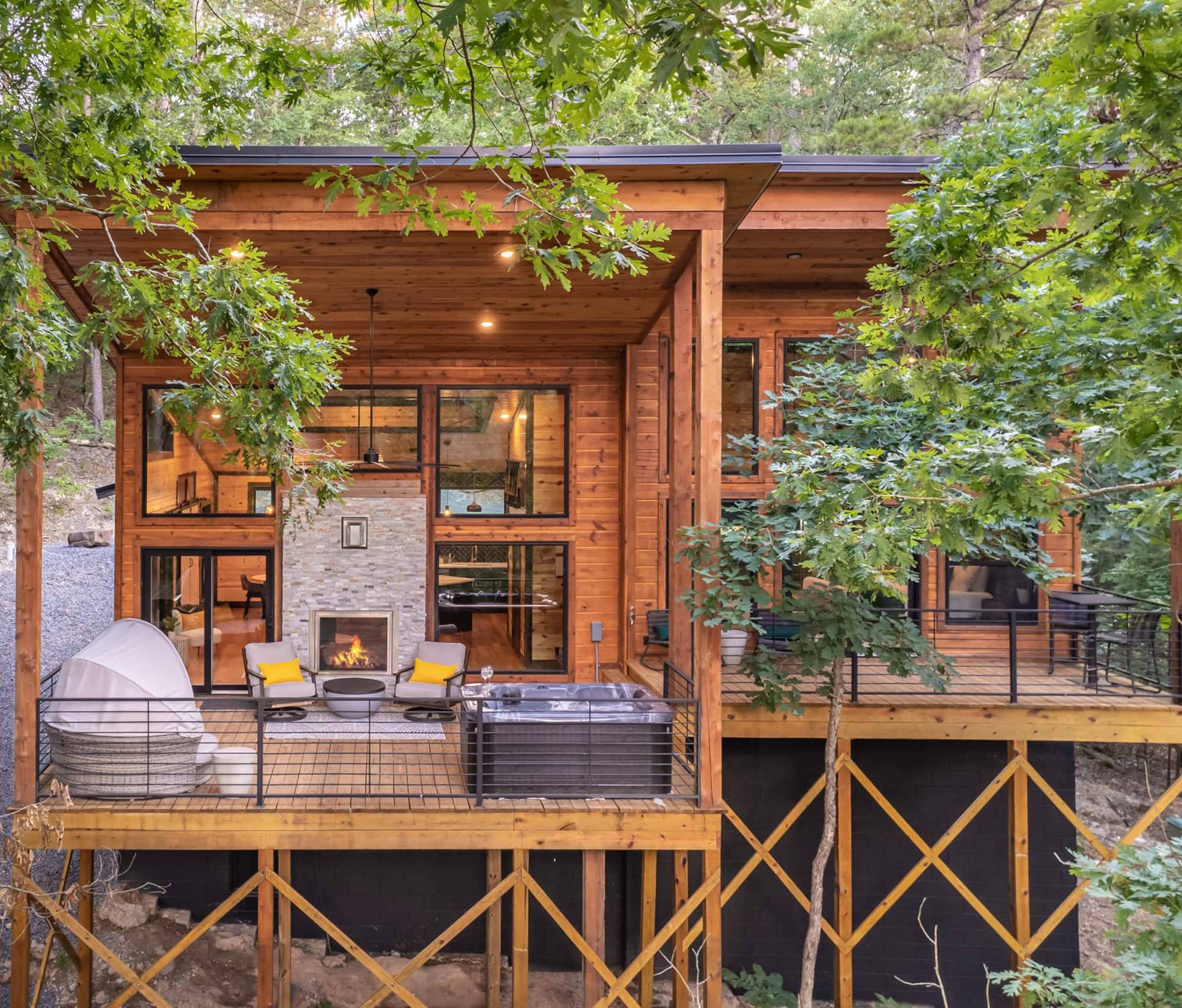 Luxury Elevated Cabin (Sauna/Yoga) — photo 1