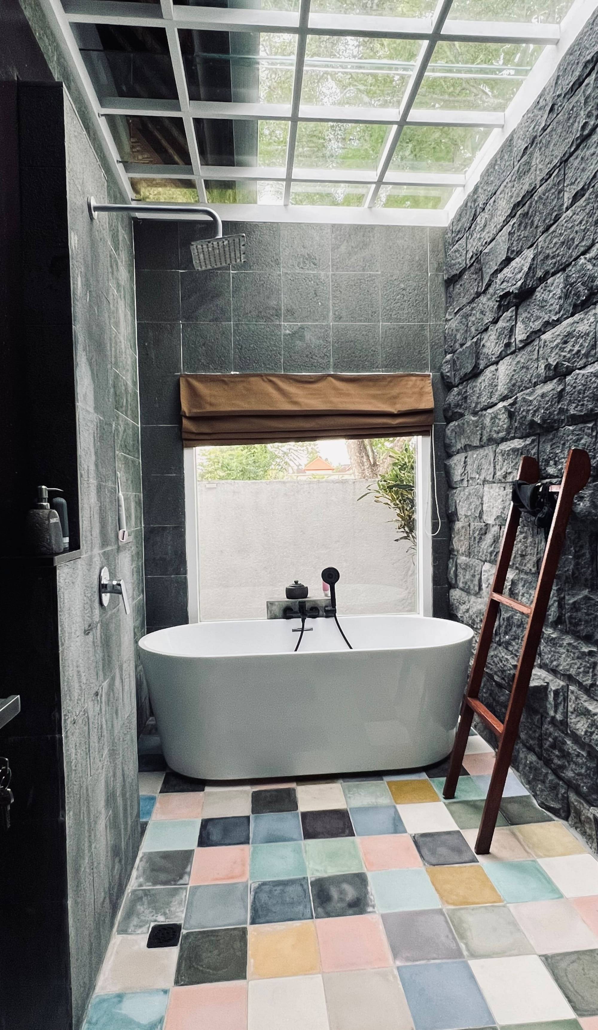Luxury Private Four Bedroom Suites w private Pool — photo 1