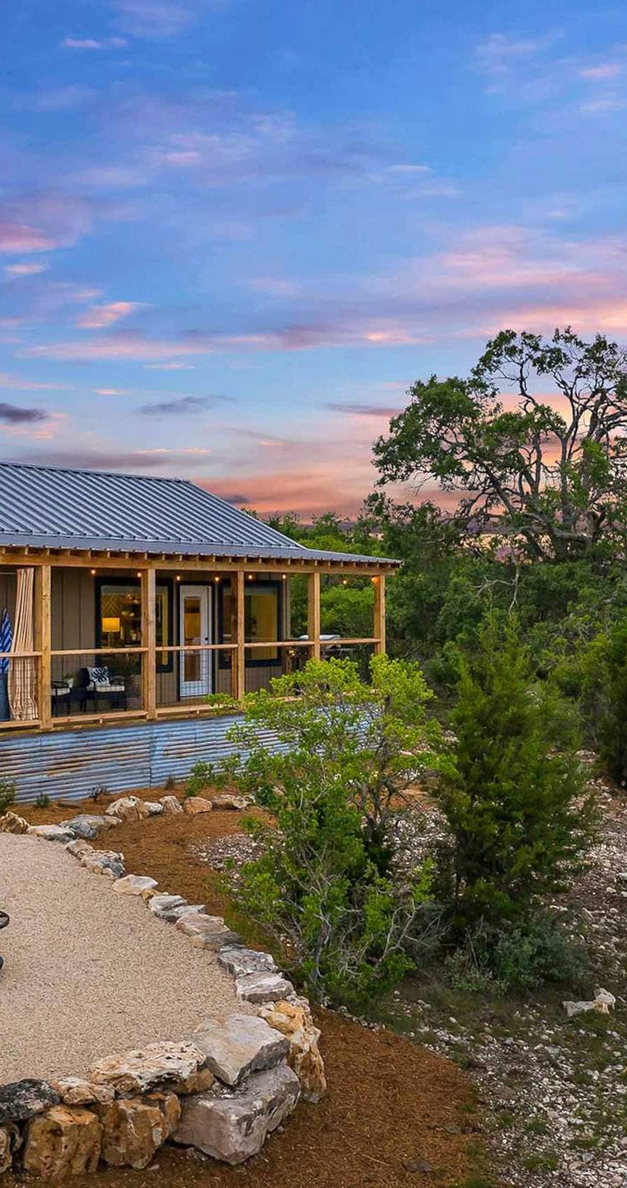 Jumping Goat Ranch — Guesthouse — photo 2