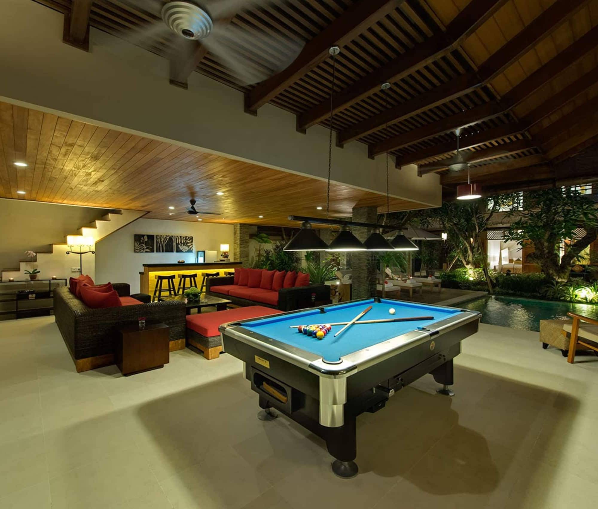 Luxury 10-Bedroom Estate in the Heart of Seminyak — photo 1