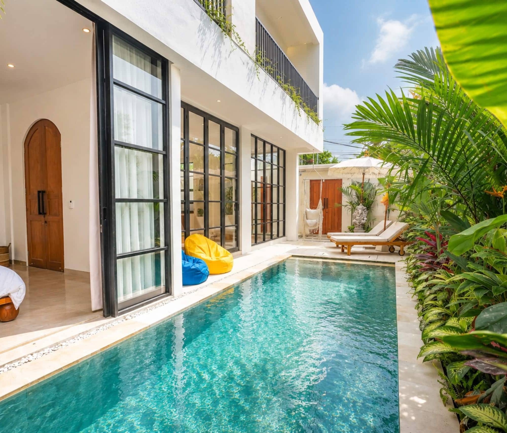 Spacious 3BR Villa w/ Pool | Near Beach Clubs — photo 1