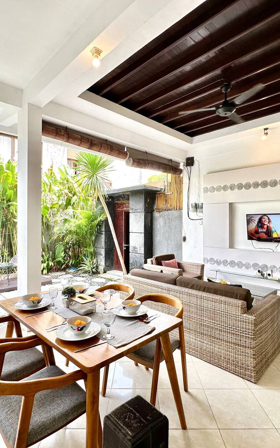 Family Villa in the middle of Legian walk to beach — photo 2
