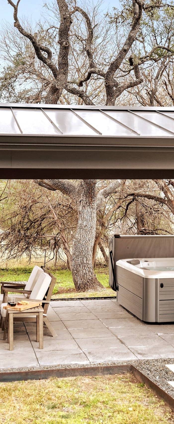 Farmhouse Hot Tub & Fireplace (Min to Town/Wineries) — photo 4