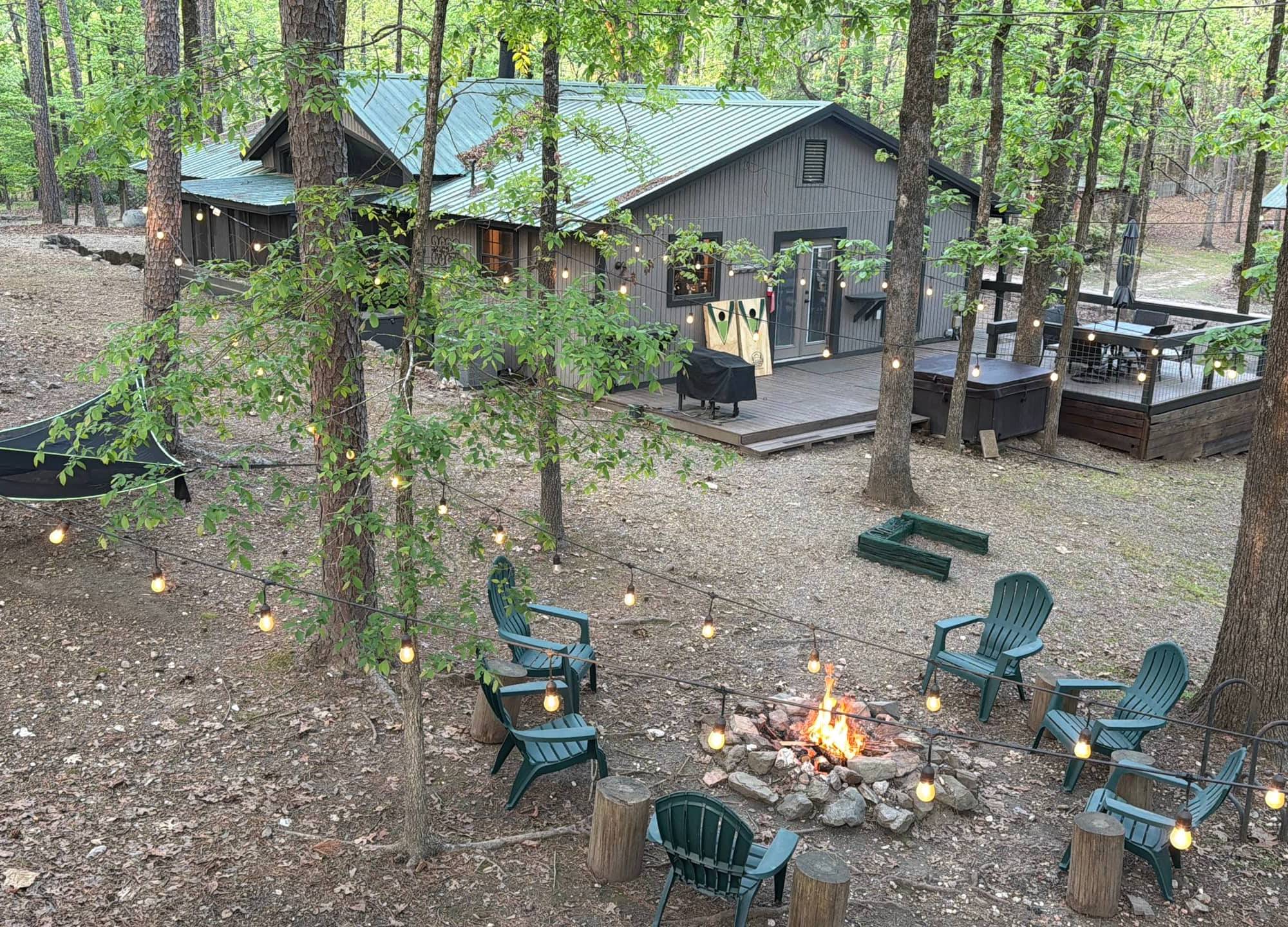 Ideal Location Cabin — photo 1