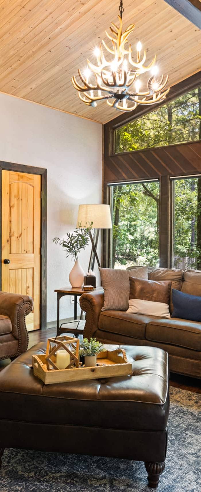 Ideal Location Cabin — photo 2