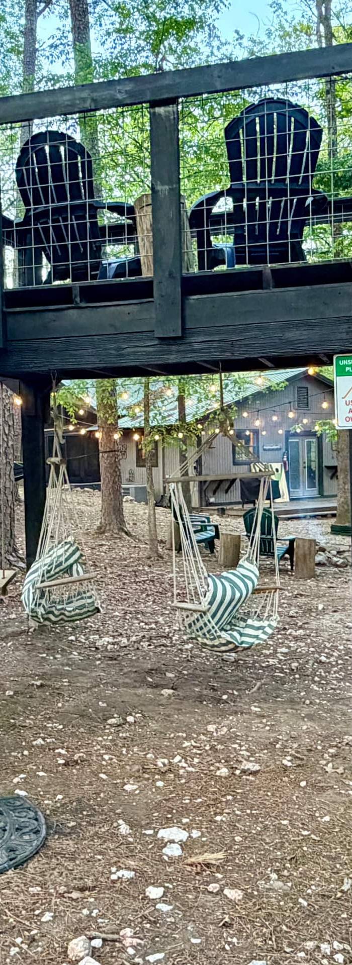 Ideal Location Cabin — photo 3