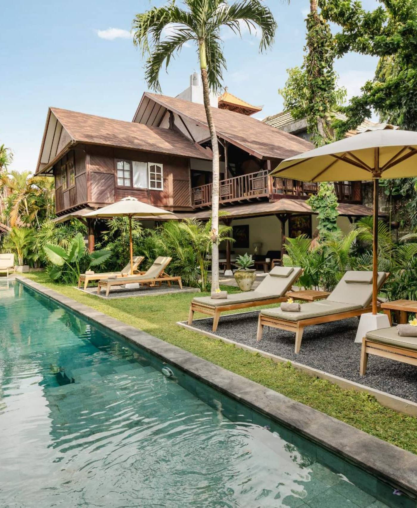 Legian 6BR Villa 16px Big Group Walk to 66 Beach — photo 1