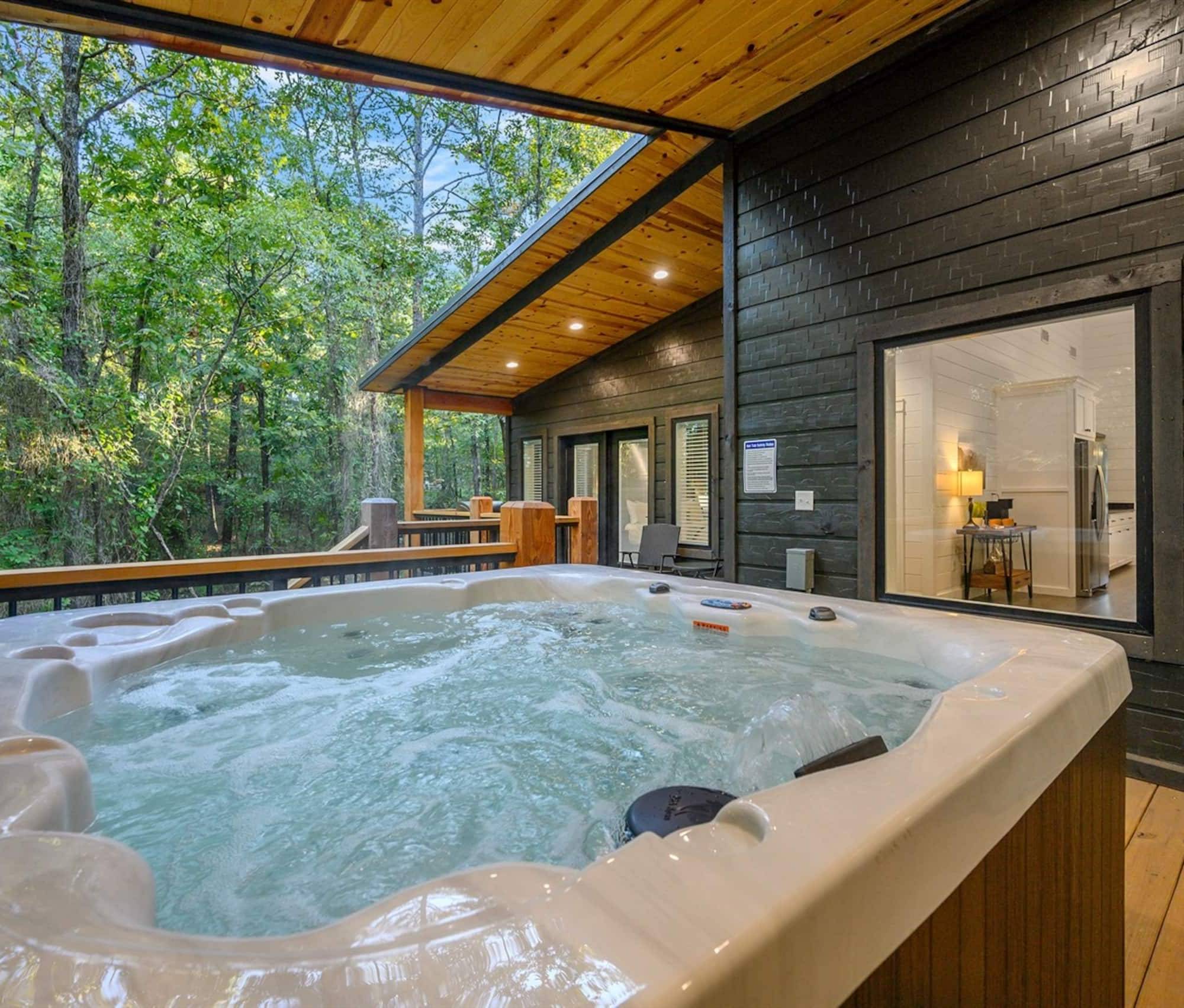 Romantic, Spacious, Modern Cabin — photo 1