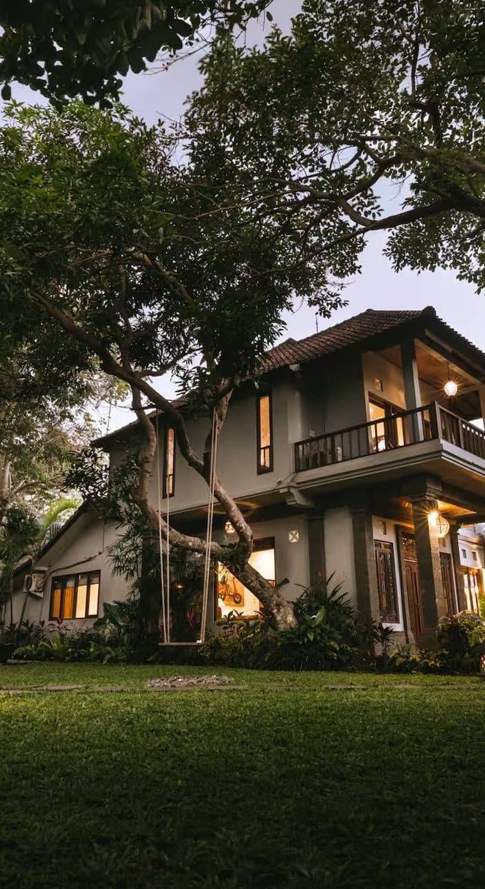 Villa Toya. Central, leafy retreat, sleeps 10 — photo 2