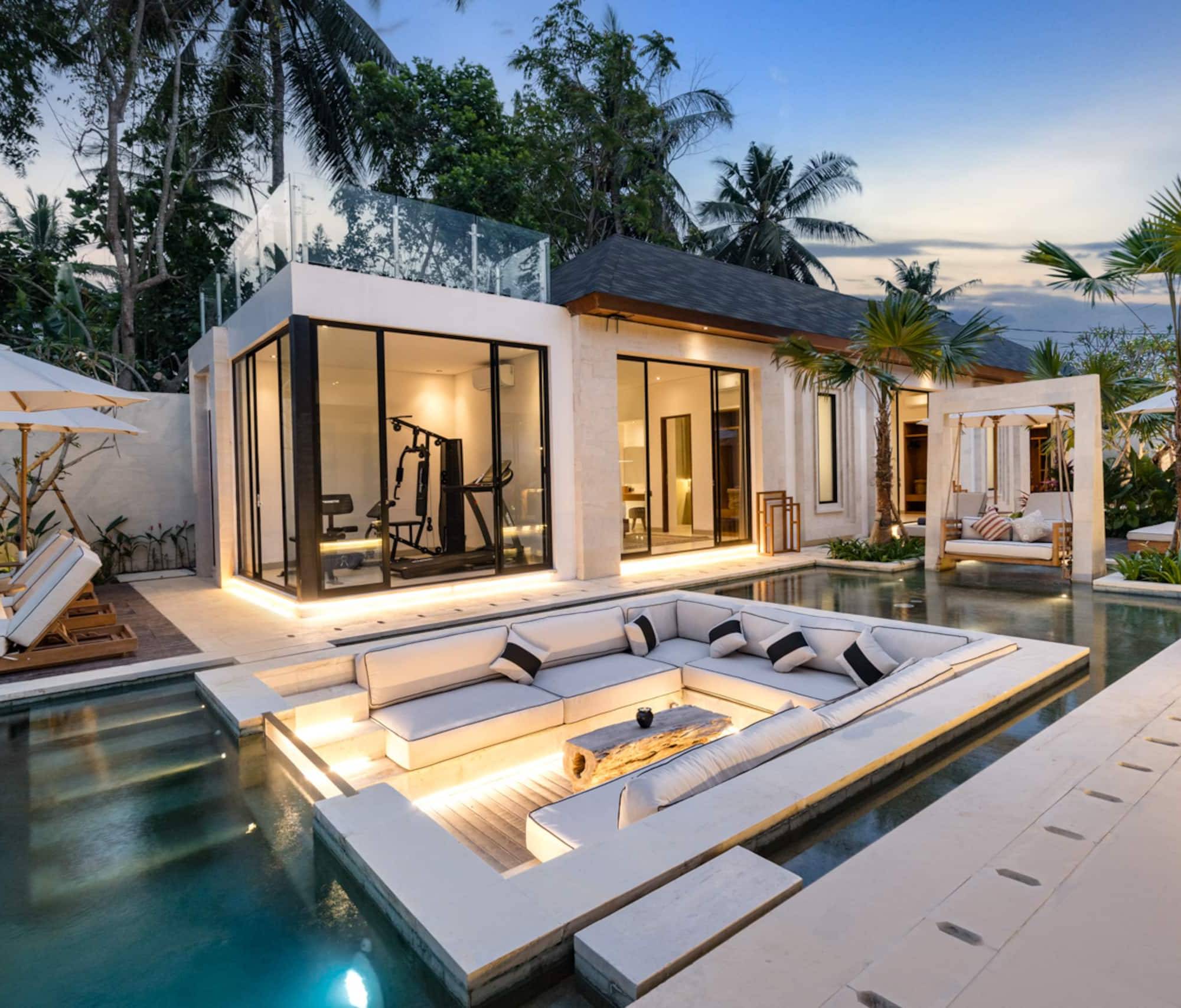 Penelope 4BR Villa with Private Pool & Gym in Ubud — photo 1