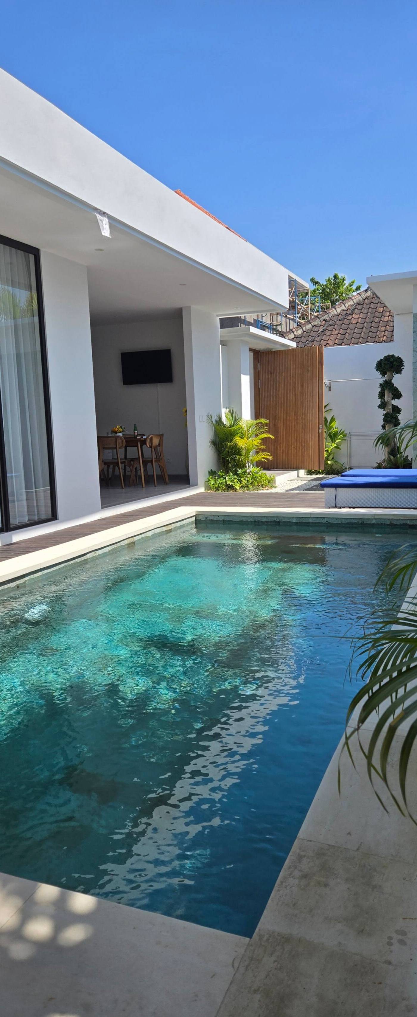 Sunflower Bali Villa 3BR Legian Double Six Beach — photo 1